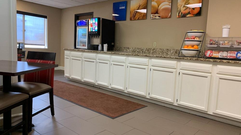גארדן סיטי Comfort Inn מראה חיצוני תמונה