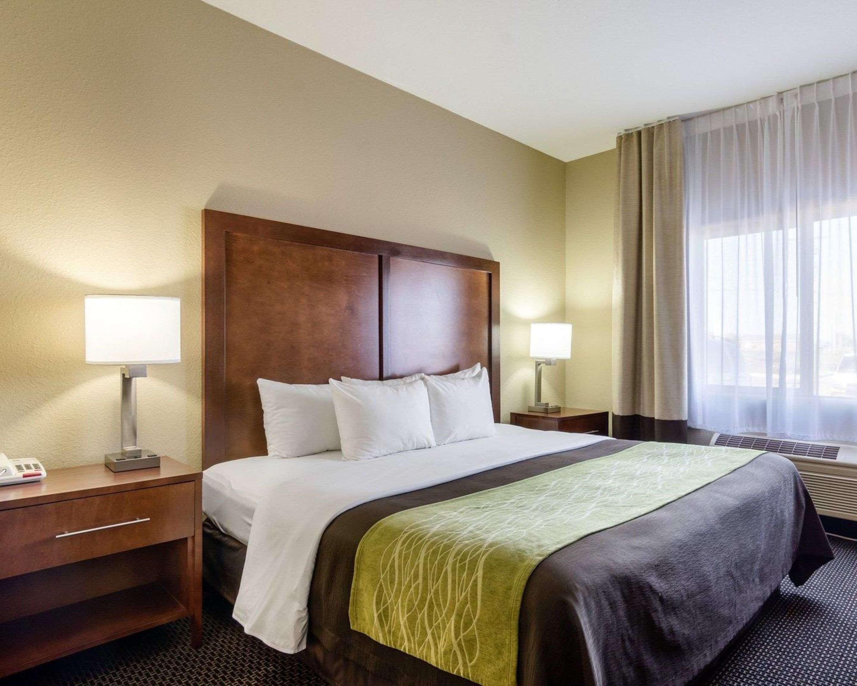 גארדן סיטי Comfort Inn מראה חיצוני תמונה