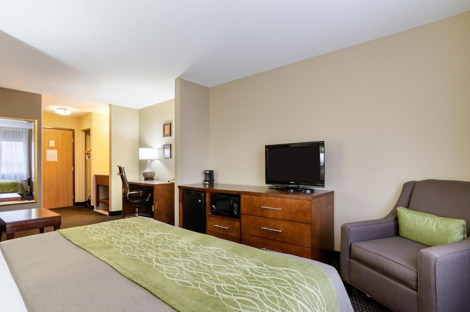 גארדן סיטי Comfort Inn מראה חיצוני תמונה