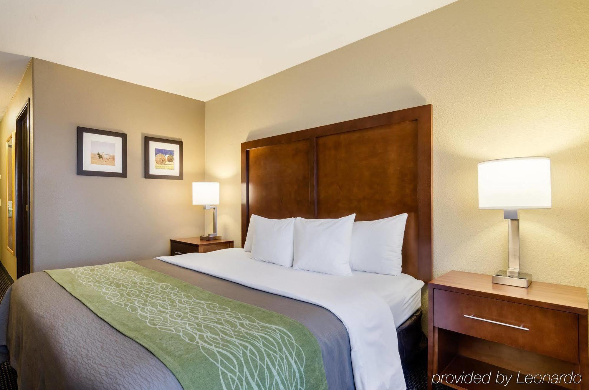 גארדן סיטי Comfort Inn מראה חיצוני תמונה