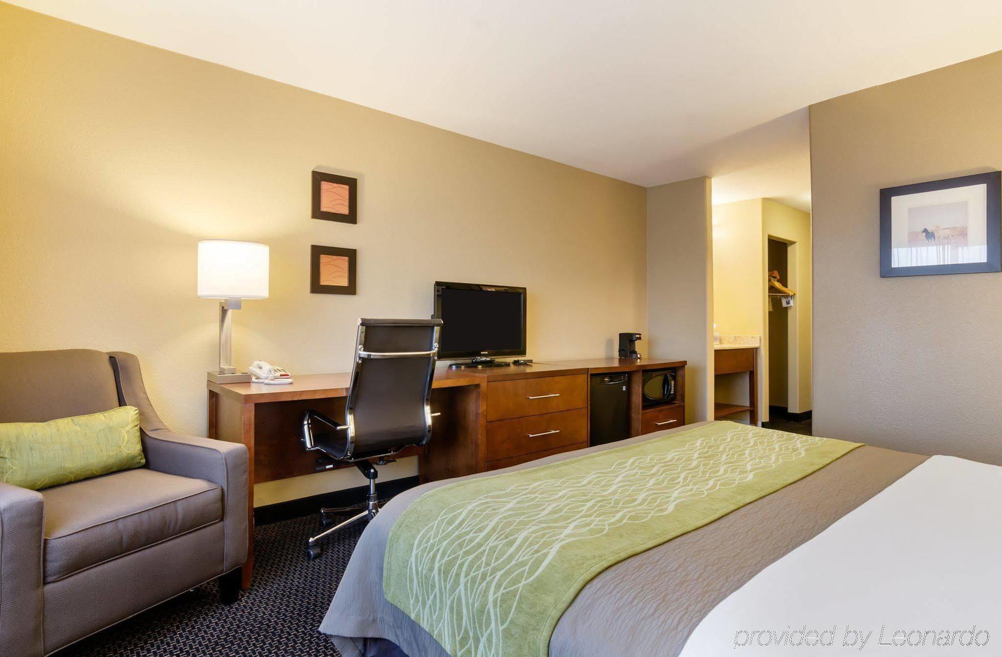 גארדן סיטי Comfort Inn מראה חיצוני תמונה