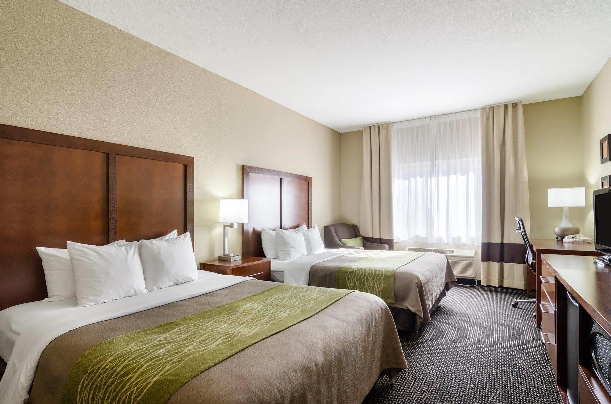גארדן סיטי Comfort Inn מראה חיצוני תמונה